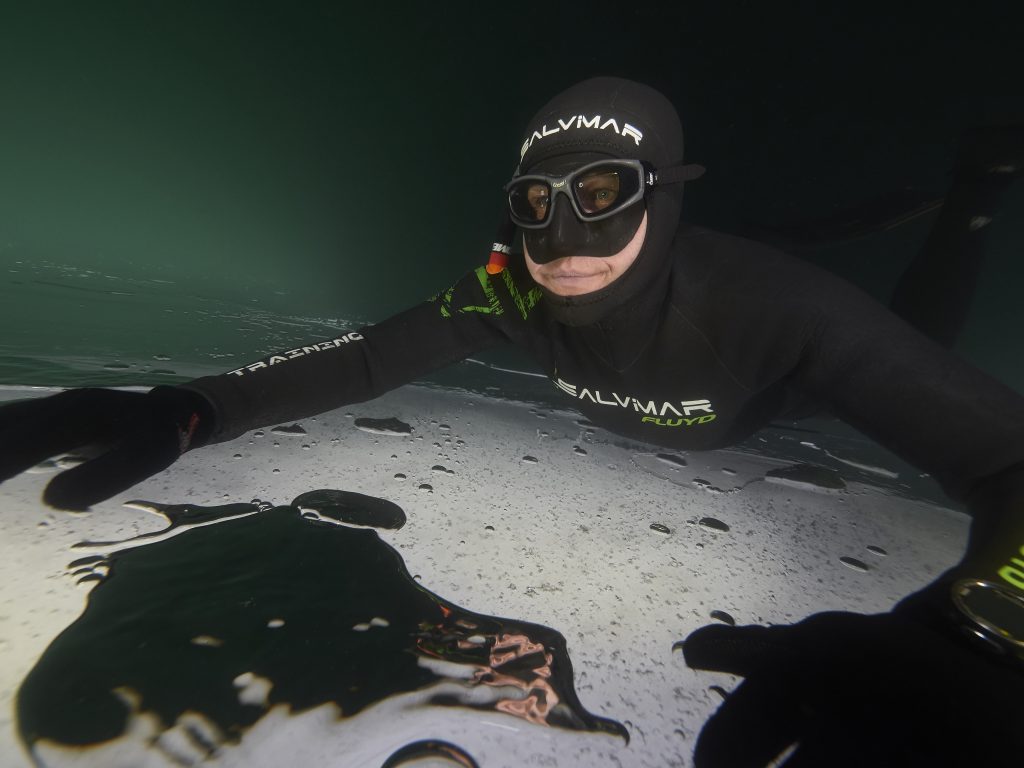 Ice Freediving - na nádech pod ledem