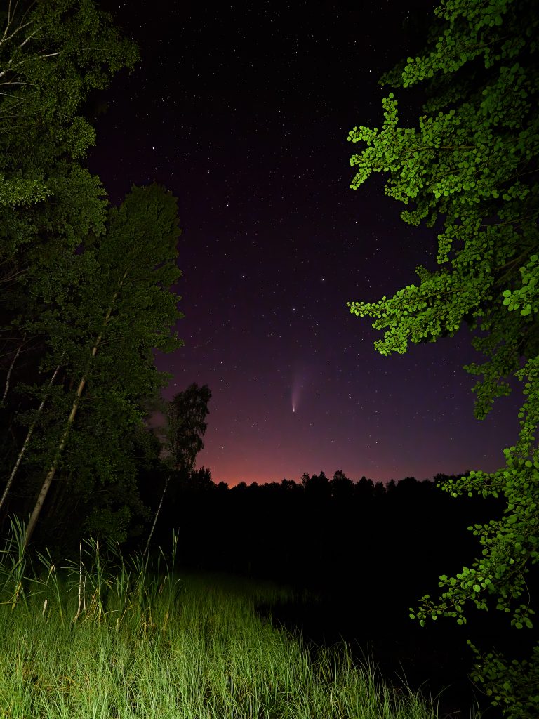 C/2020 F3 (NEOWISE) Vlčí jezero