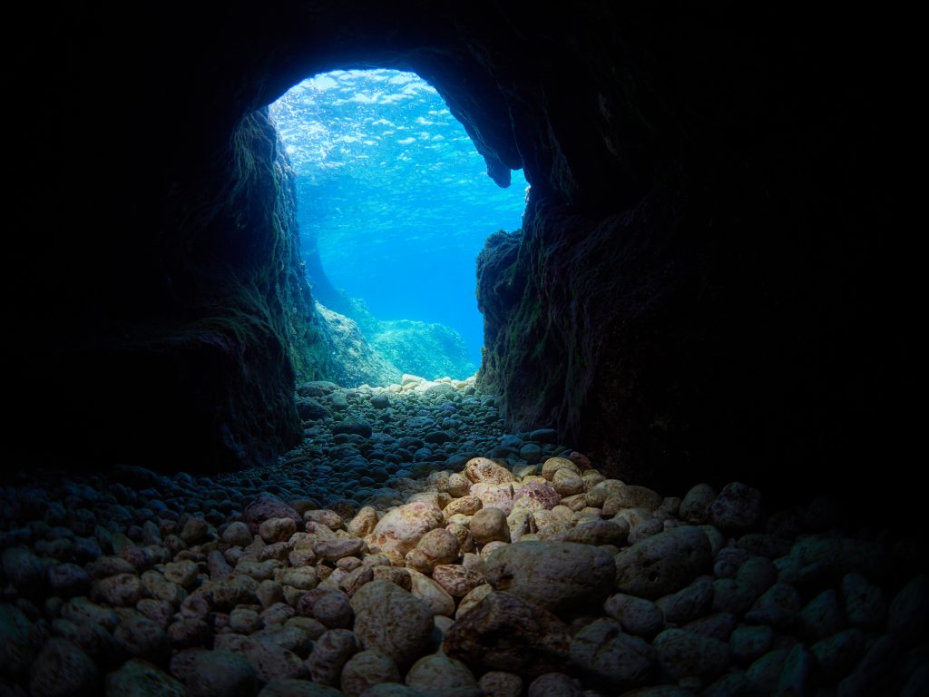 Mala Medjedina Lastovo Diving Freediving underwater cave