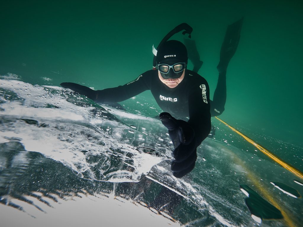 Freediving Ice pod ledem barbora na jeden nádech apneasite