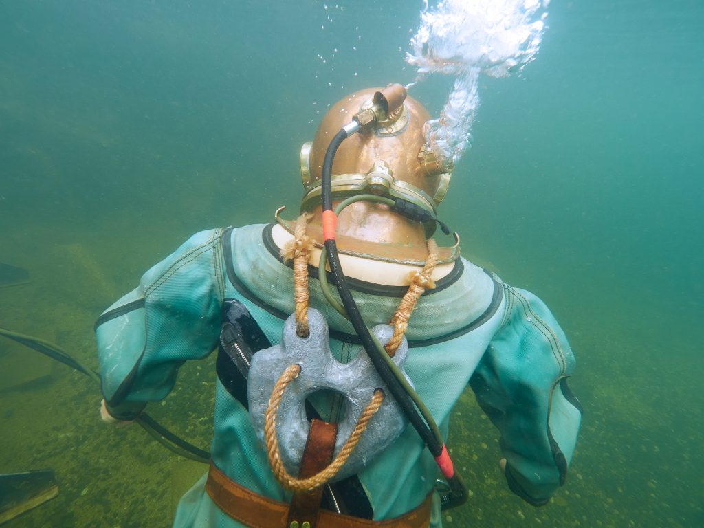 Russian/Soviet 3-bolt diving helmet (1976)