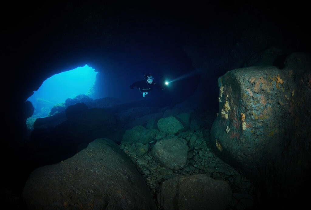 Freediving cave Medjedina Lastovo